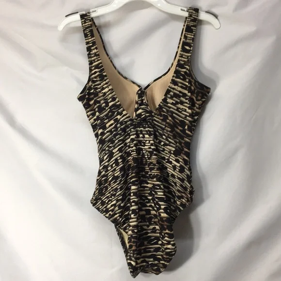 MiracleSuit Women’s Purrfection One-Piece Swimsuit Size 10 Like-NEW Condition - Picture 5 of 7